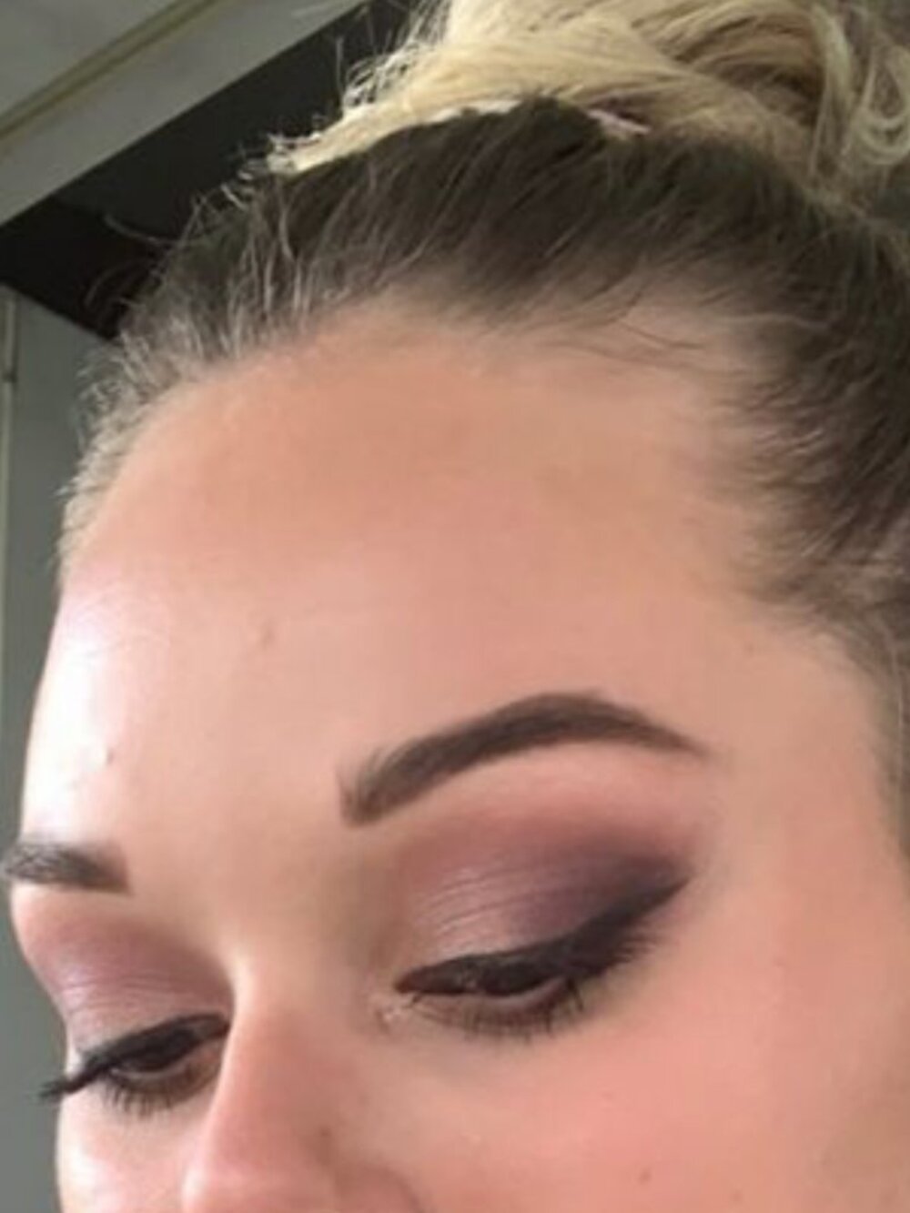 Mary Kay Hazelnut Eyeshadow - Picture 2 of 2
